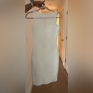 Elegant White Sleeveless Dress